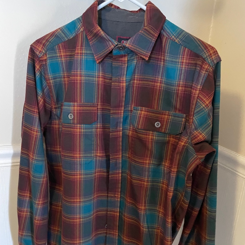 Swiss Tech - Mens Small - button-down shirt